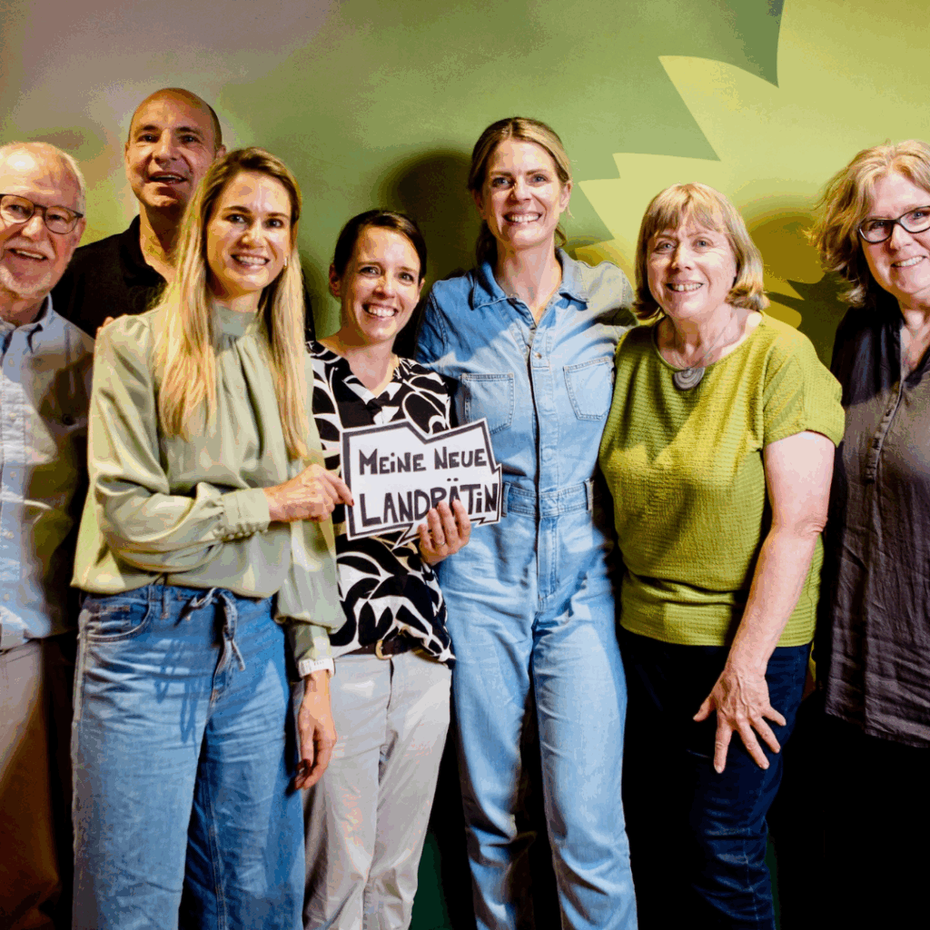 Photo mit Ronja von Wurmb-Seibel und dem Kreisvorstand